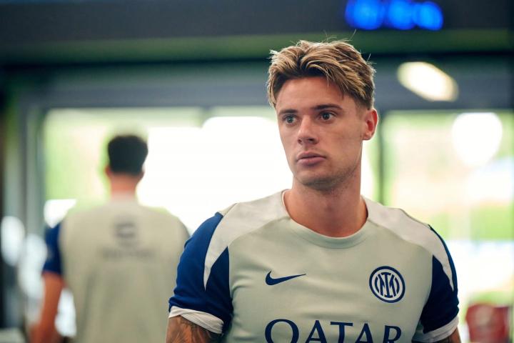 万镑, 万年薪, net 万镑, 万年薪, net