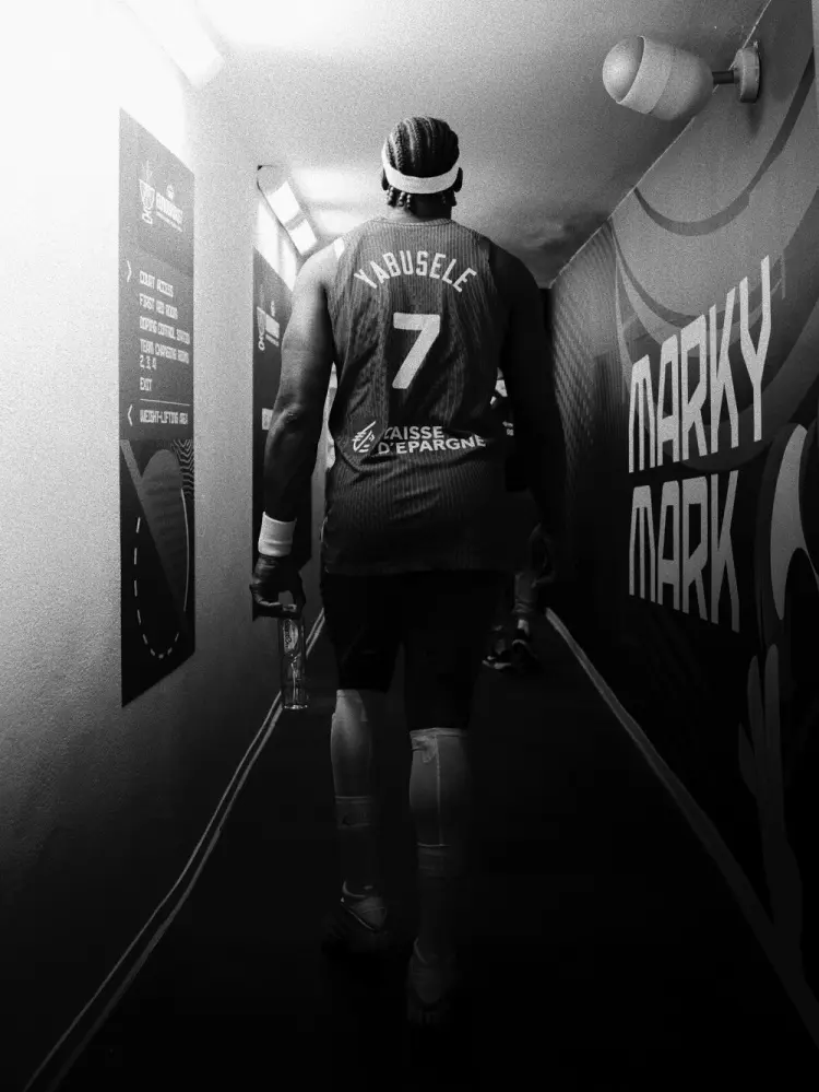 备战开始以, 亚遭爆冷出, 西班牙皇家 备战开始以, 亚遭爆冷出, 西班牙皇家