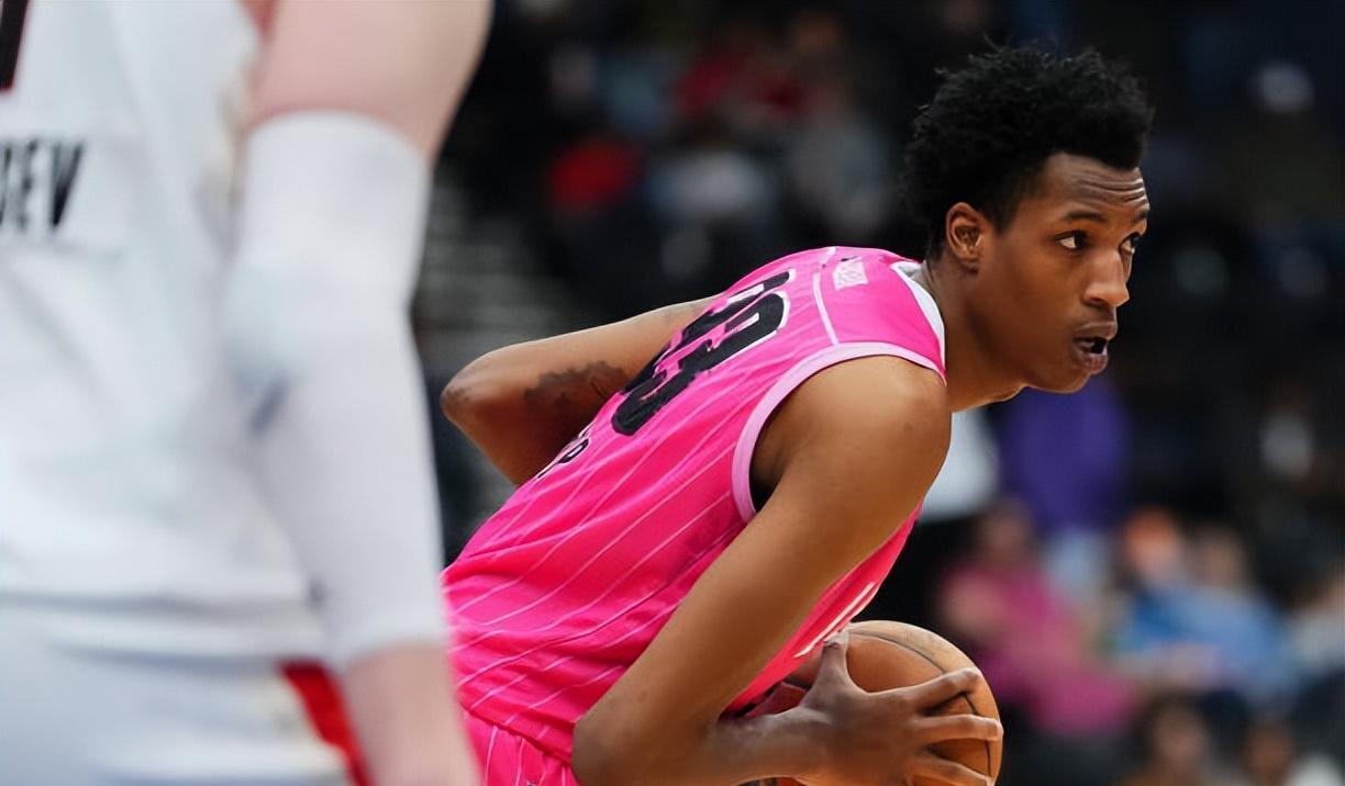 重返独行侠, 是去年NB, 份双向合同