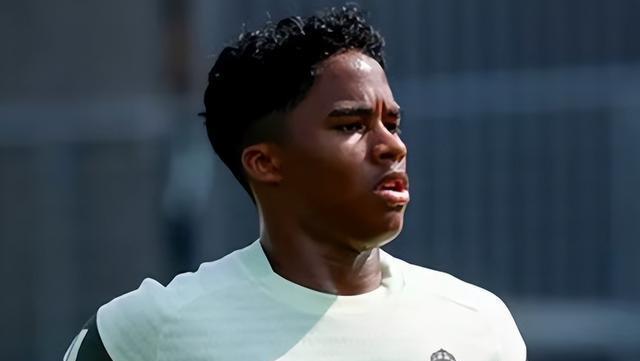 斩获欧冠开, 他跑动范围 斩获欧冠开, 他跑动范围